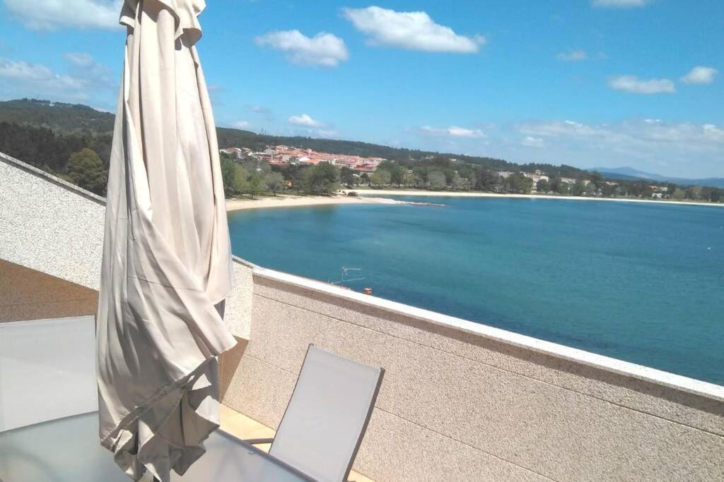 Impresionantes Vistas Al Mar Cerca De Santiago Apartment Boiro Bagian luar foto